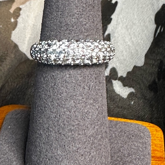 Swarovski Crystal Ring - Picture 2 of 15